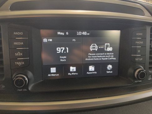 Used 2020 Kia Sorento LX FWD image 25
