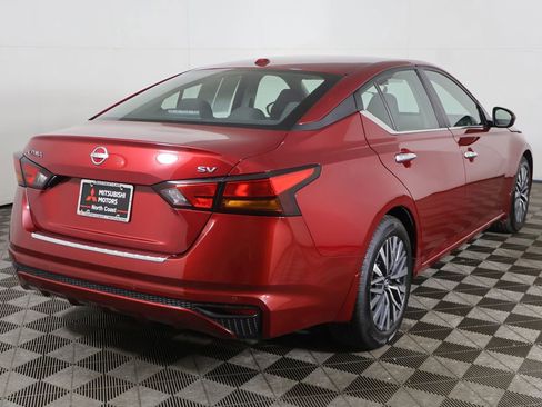 Used 2023 Nissan Altima 2.5 SV FWD image 7