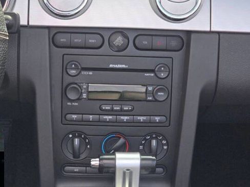 Used 2006 Ford Mustang GT Premium image 15