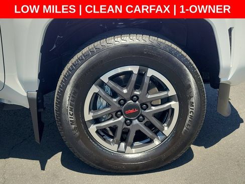Used 2025 Toyota Tacoma TRD Sport AWD/4WD image 7