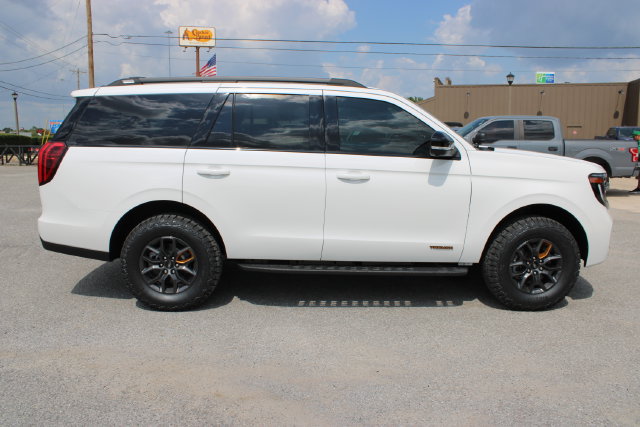 New 2027 Ford Expedition Tremor w/ Driver's Package AWD/4WD image 3