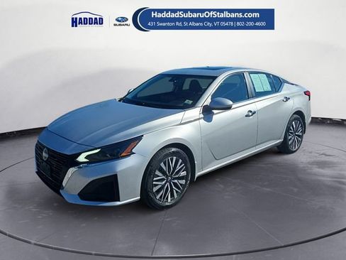 Used 2024 Nissan Altima 2.5 SV w/ SV Premium Package AWD/4WD image 1