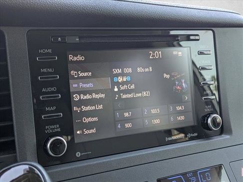 Used 2019 Toyota Sienna XLE w/ XLE Navigation Package image 15