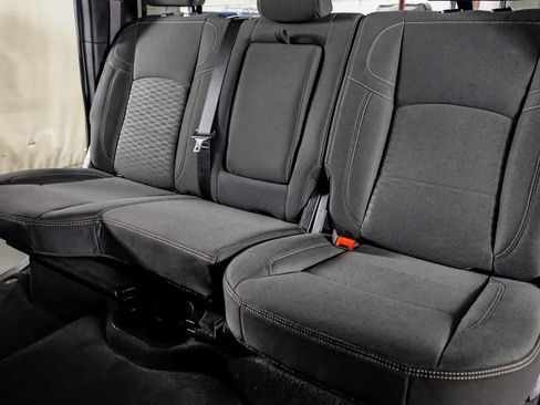 Used 2025 RAM 2500 Big Horn AWD/4WD image 32