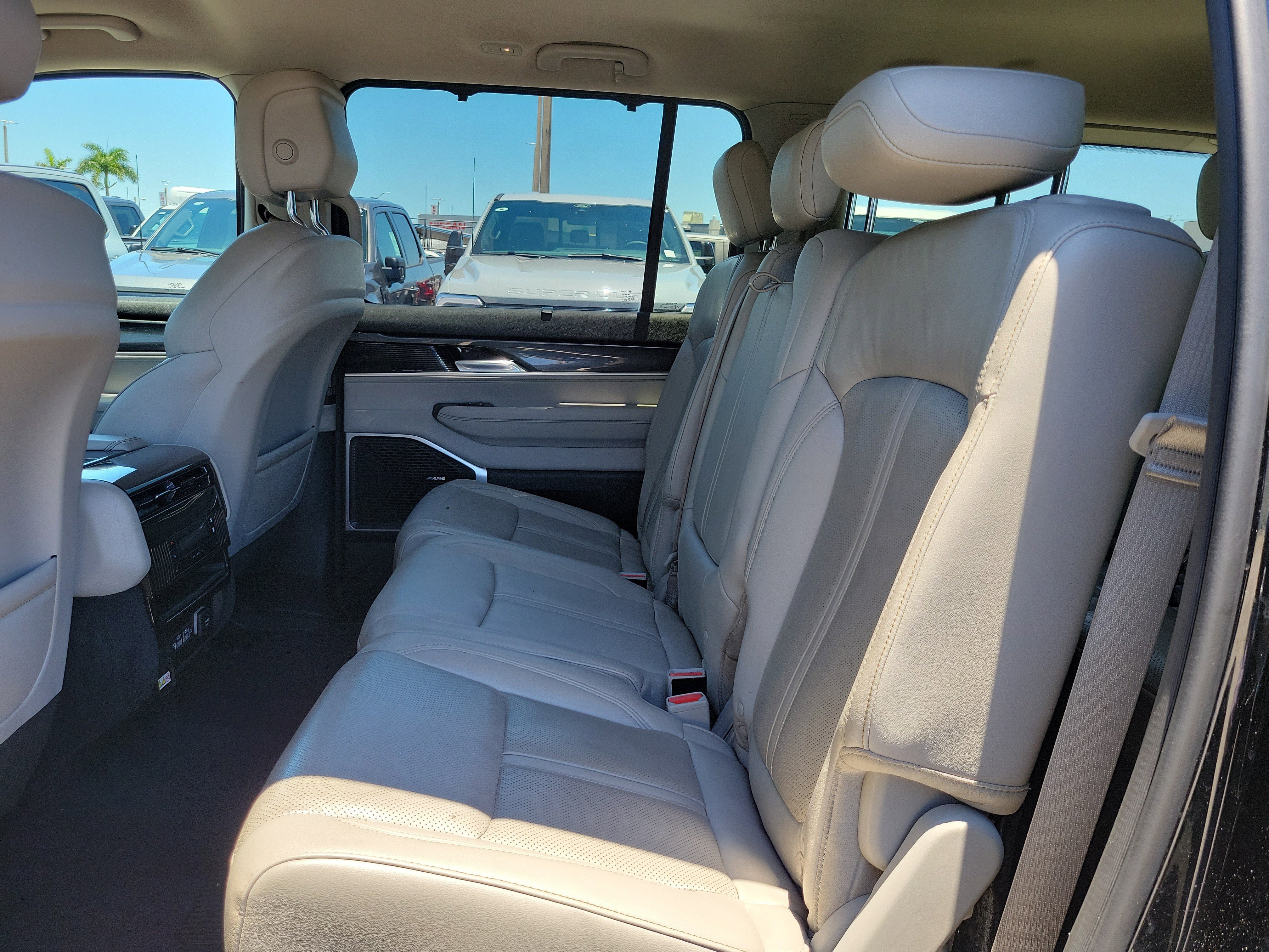 Used 2023 Jeep Wagoneer 2WD w/ Convenience Group I image 13