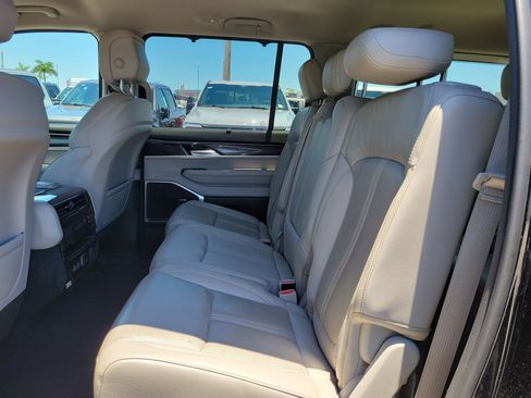 Used 2023 Jeep Wagoneer 2WD w/ Convenience Group I image 13