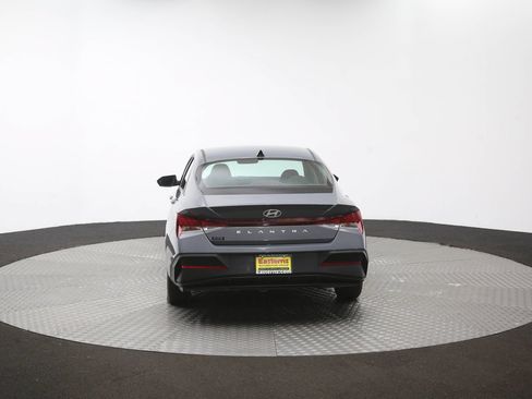 Used 2024 Hyundai Elantra SE FWD image 34