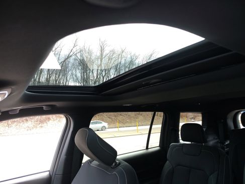 Certified 2025 Jeep Grand Cherokee L Laredo image 26