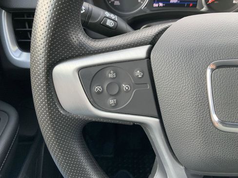 Used 2022 GMC Terrain SLE w/ Elevation Edition image 27