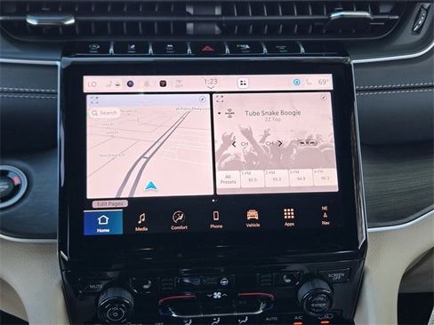 New 2025 Jeep Grand Cherokee Limited image 11