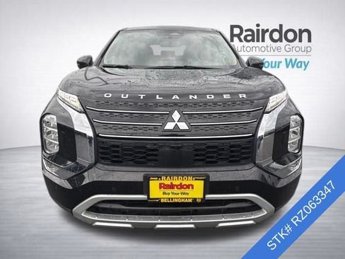 Used 2024 Mitsubishi Outlander SE AWD/4WD image 3