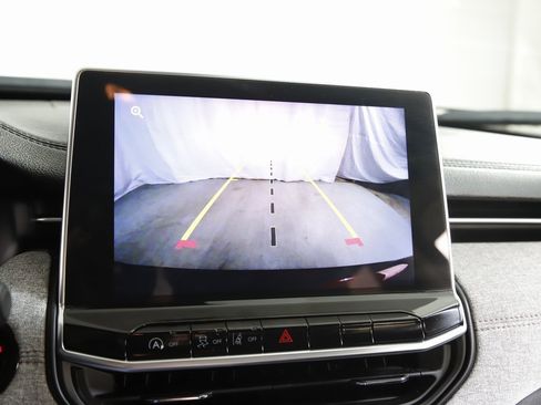 Used 2022 Jeep Compass Latitude image 19