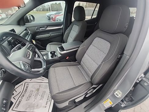 New 2025 GMC Terrain Elevation image 13