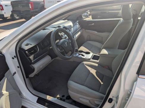 Used 2013 Toyota Camry LE image 8