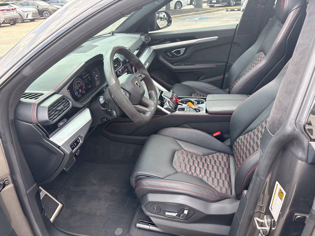 Used 2021 Lamborghini Urus AWD/4WD image 19