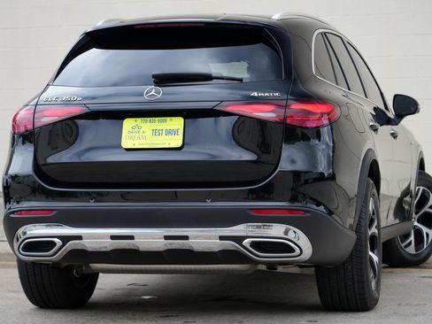 Used 2025 Mercedes-Benz GLC 350e 4MATIC image 5