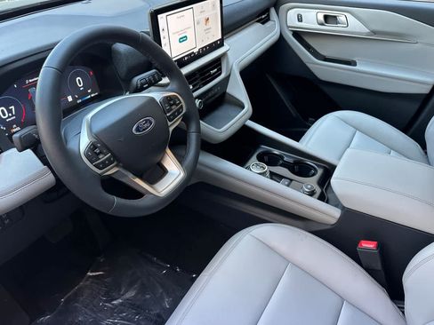 New 2026 Ford Explorer Active w/ Active Comfort Package RWD image 12