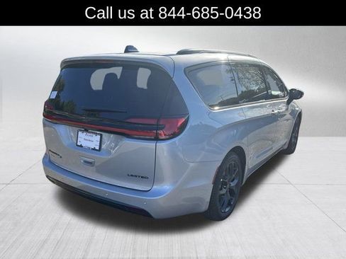 New 2026 Chrysler Pacifica Limited w/ S Appearance Package image 5