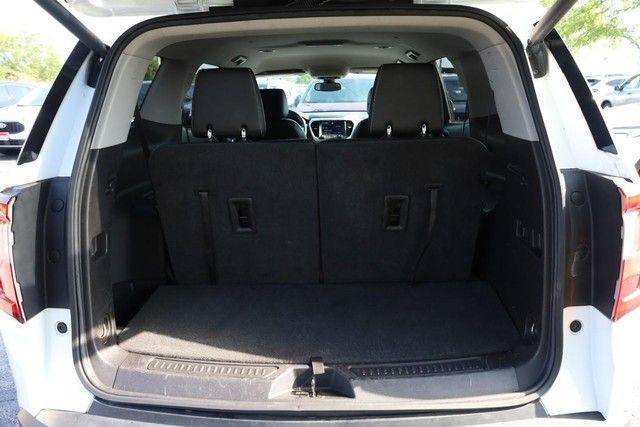 Used 2023 GMC Acadia SLT AWD/4WD image 7