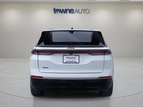 Used 2024 Jeep Wagoneer Launch Edition AWD/4WD image 4