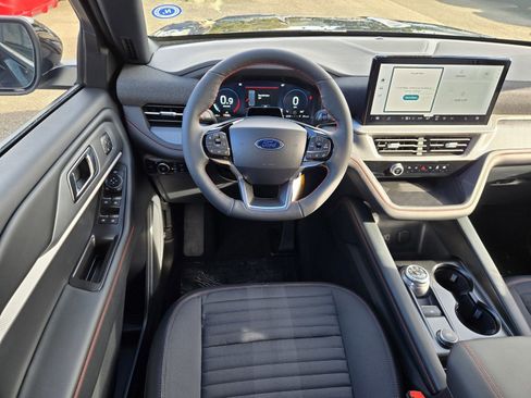 New 2026 Ford Explorer ST-Line w/ ST-Line Street Pack image 8