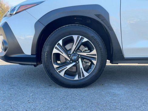 Used 2024 Subaru Crosstrek 2.0i Premium image 11