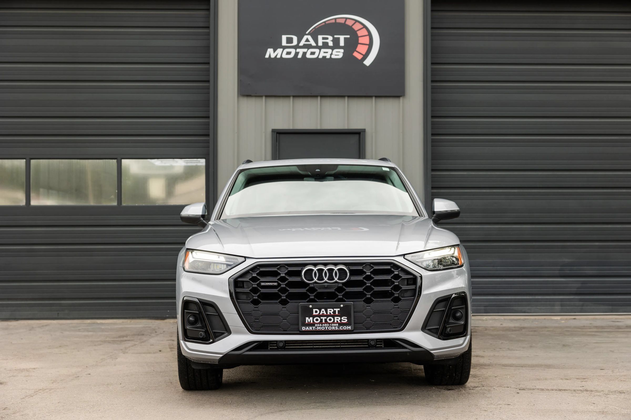 Used 2022 Audi Q5 2.0T Premium Plus w/ Premium Plus Package AWD/4WD image 2