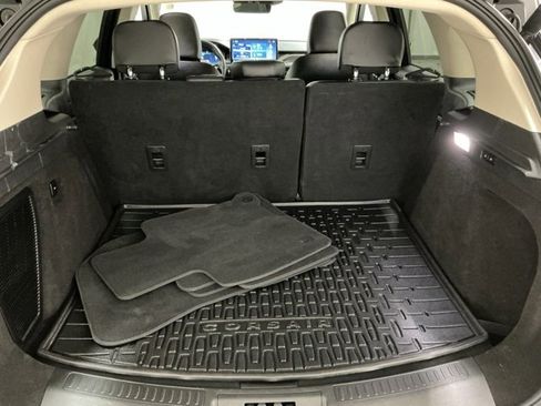 Used 2023 Lincoln Corsair Reserve w/ Equipment Group 201A image 15