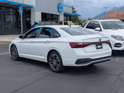 Used 2025 Volkswagen Jetta Sport FWD image 7