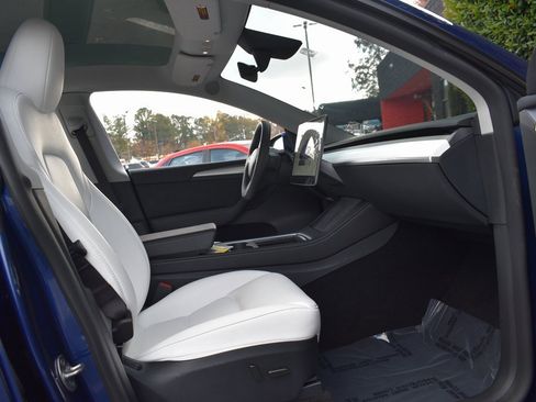 Used 2024 Tesla Model Y Long Range image 29