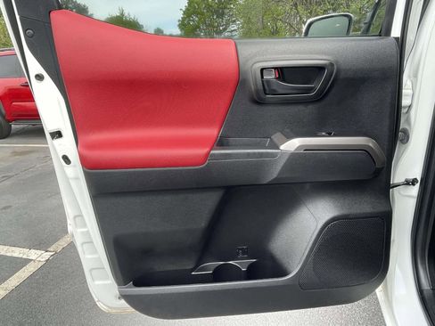 Used 2023 Toyota Tacoma SR5 w/ Technology Package image 15