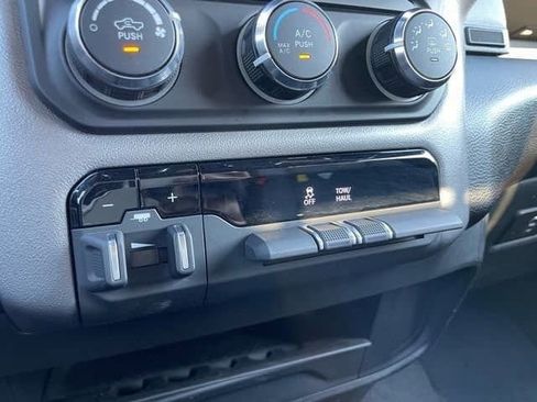 Used 2024 RAM 2500 Big Horn image 24