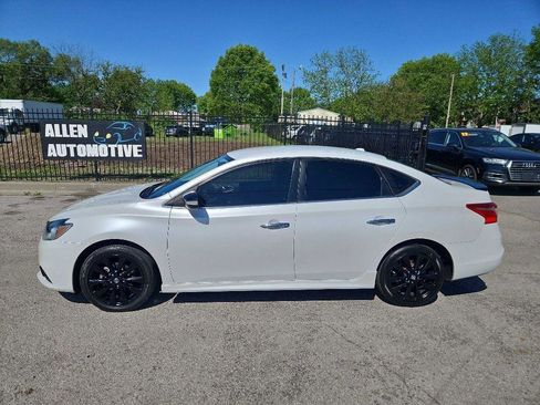 Used 2018 Nissan Sentra SR w/ SR Midnight Edition Package FWD image 5