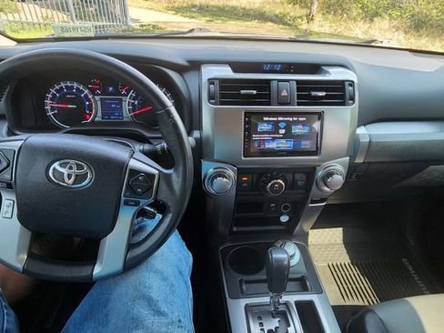 Used 2017 Toyota 4Runner SR5 Premium AWD/4WD image 4