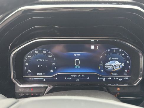 Used 2023 Chevrolet Silverado 1500 LT AWD/4WD image 13