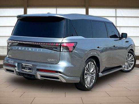 Used 2025 INFINITI QX80 Sensory AWD/4WD image 2