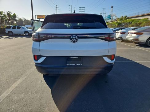 Used 2024 Volkswagen ID.4 S image 11