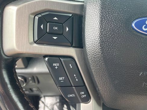 Used 2018 Ford F150 Platinum w/ Equipment Group 701A Luxury AWD/4WD image 30