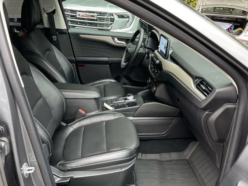 Used 2022 Ford Escape SEL w/ Technology Package AWD/4WD image 15