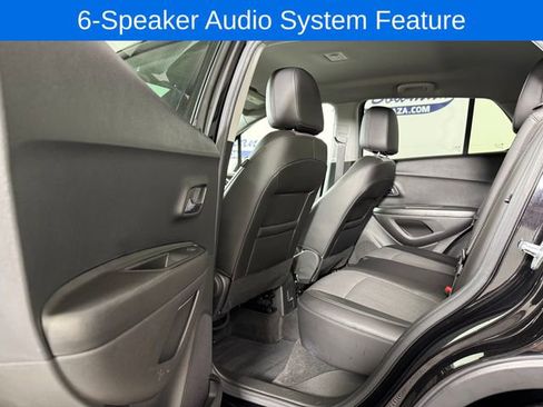 Used 2022 Chevrolet Trax LT w/ LT Convenience Package AWD/4WD image 13