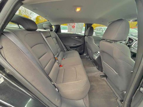 Used 2018 Chevrolet Malibu LS image 17
