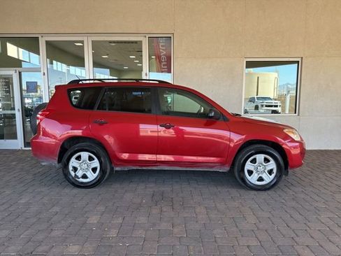 Used 2012 Toyota RAV4 4WD w/ Value Pkg image 2