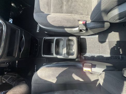 Used 2014 Dodge Grand Caravan SE FWD image 30