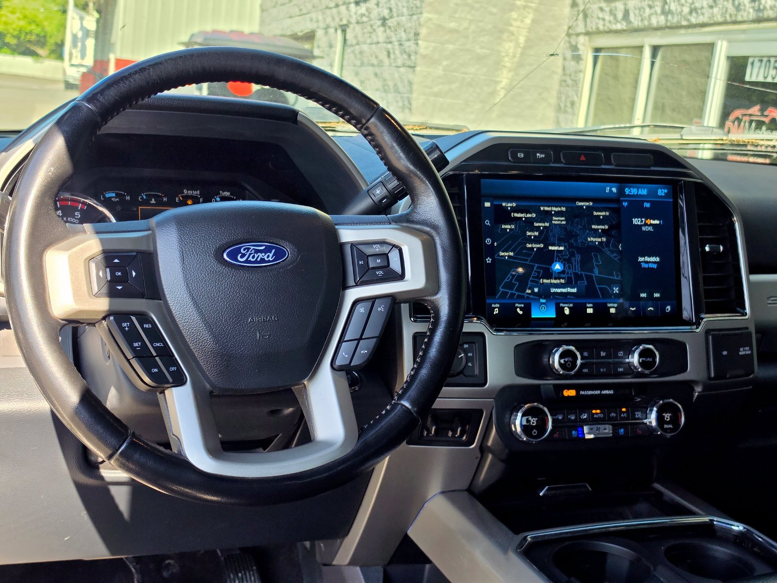Used 2022 Ford F350 Lariat w/ Lariat Ultimate Package AWD/4WD image 11