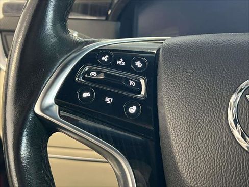 Used 2013 Cadillac XTS Platinum image 22