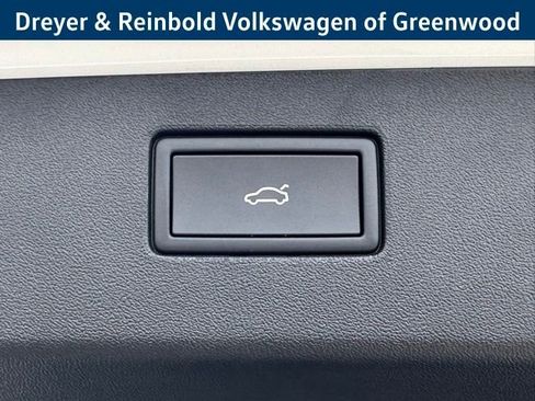 New 2026 Volkswagen Tiguan SE R-Line image 36