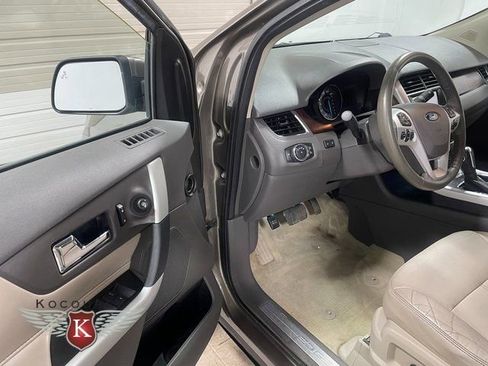 Used 2012 Ford Edge Limited w/ Vision Pkg image 11
