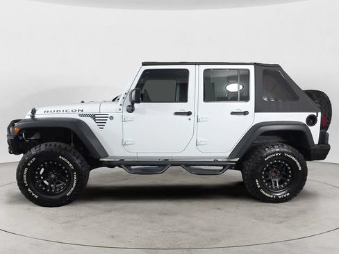 Used 2015 Jeep Wrangler Unlimited Rubicon AWD/4WD image 2