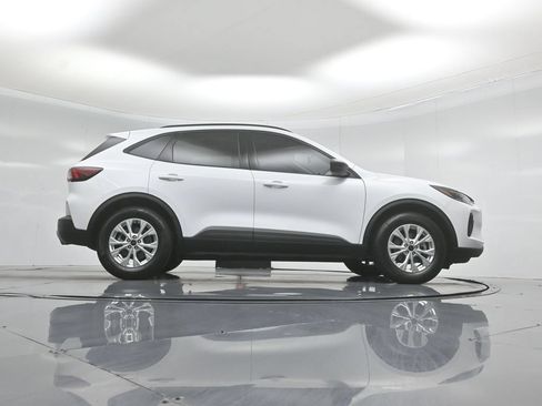 Certified 2025 Ford Escape Active w/ Tech Pack #1 FWD image 48