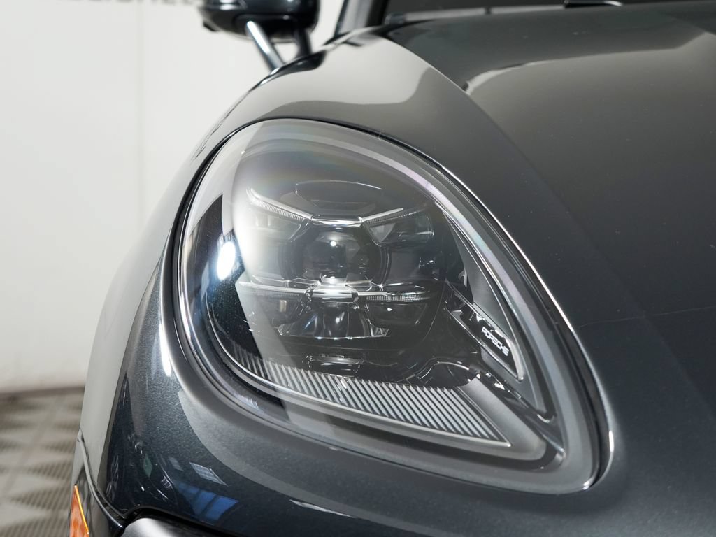 Used 2026 Porsche Macan S AWD/4WD image 11